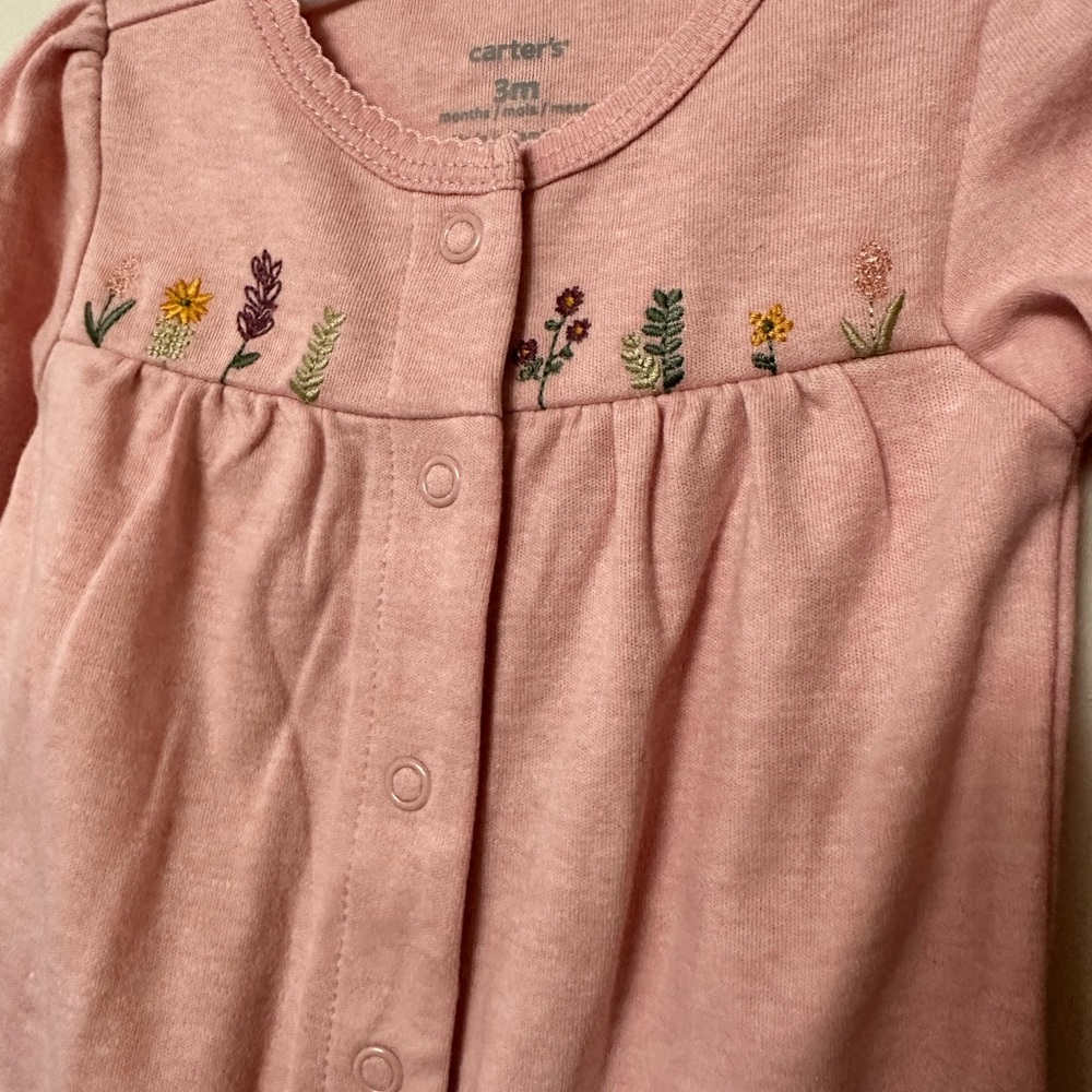 Osh Kosh/Cater’s Baby Onsie